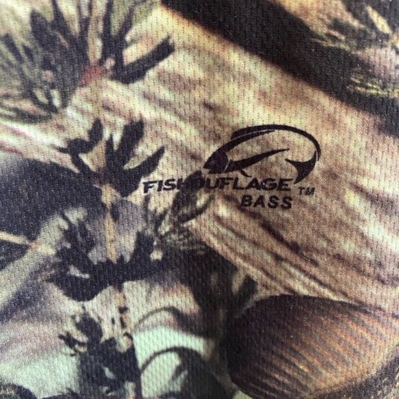 Fishouflage Bass Women's Camo Long Sleeve Lightweight Outdoor Shirt Size XL-1X - Picture 4 of 4